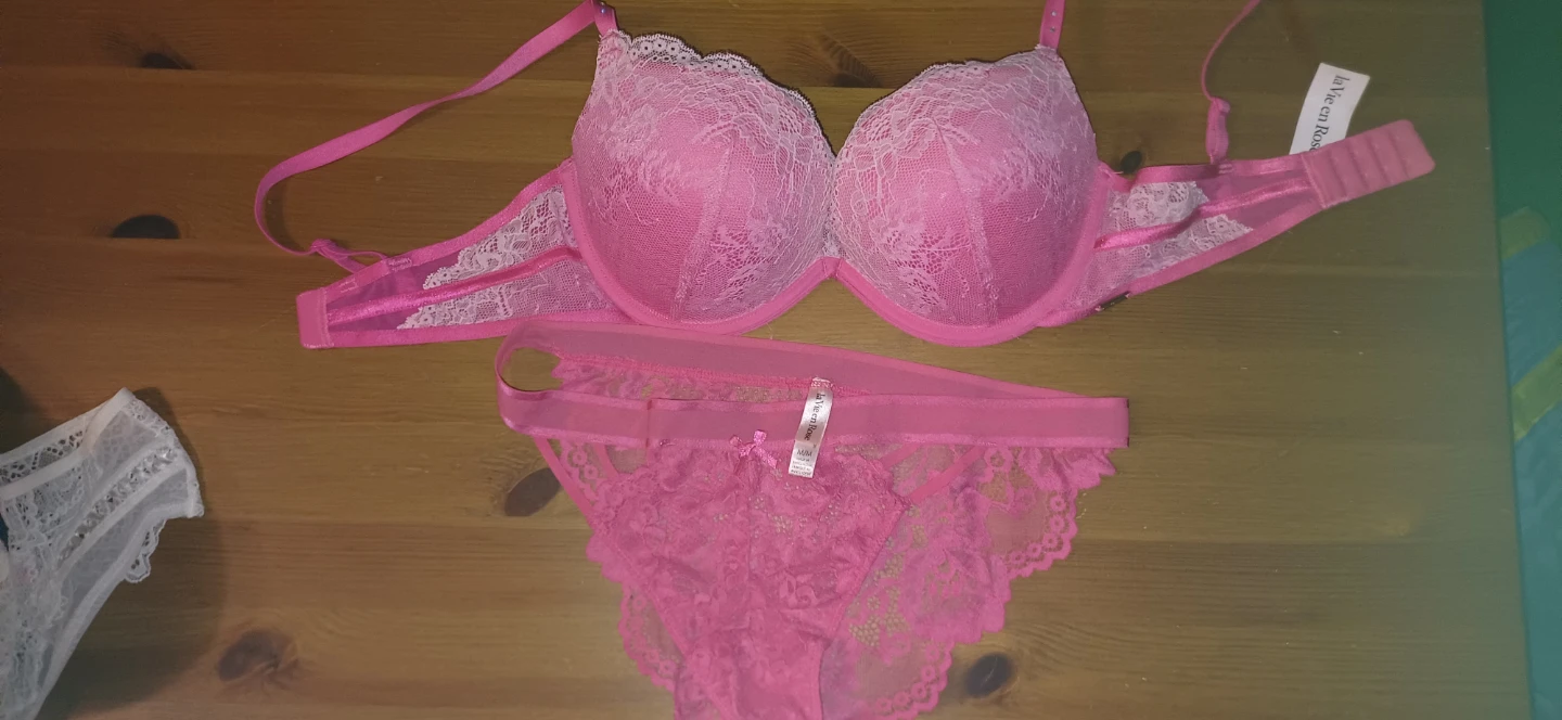 La Vie en Rose Pink Lace Bra and Panty Set - photo 5