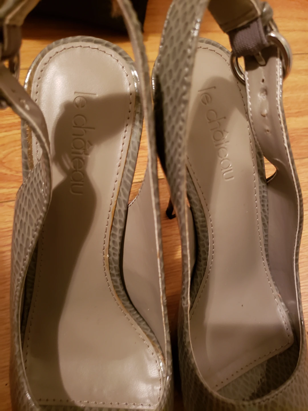 Le Château Grey Snake Print Peep-Toe Heels.size 7 - photo 3
