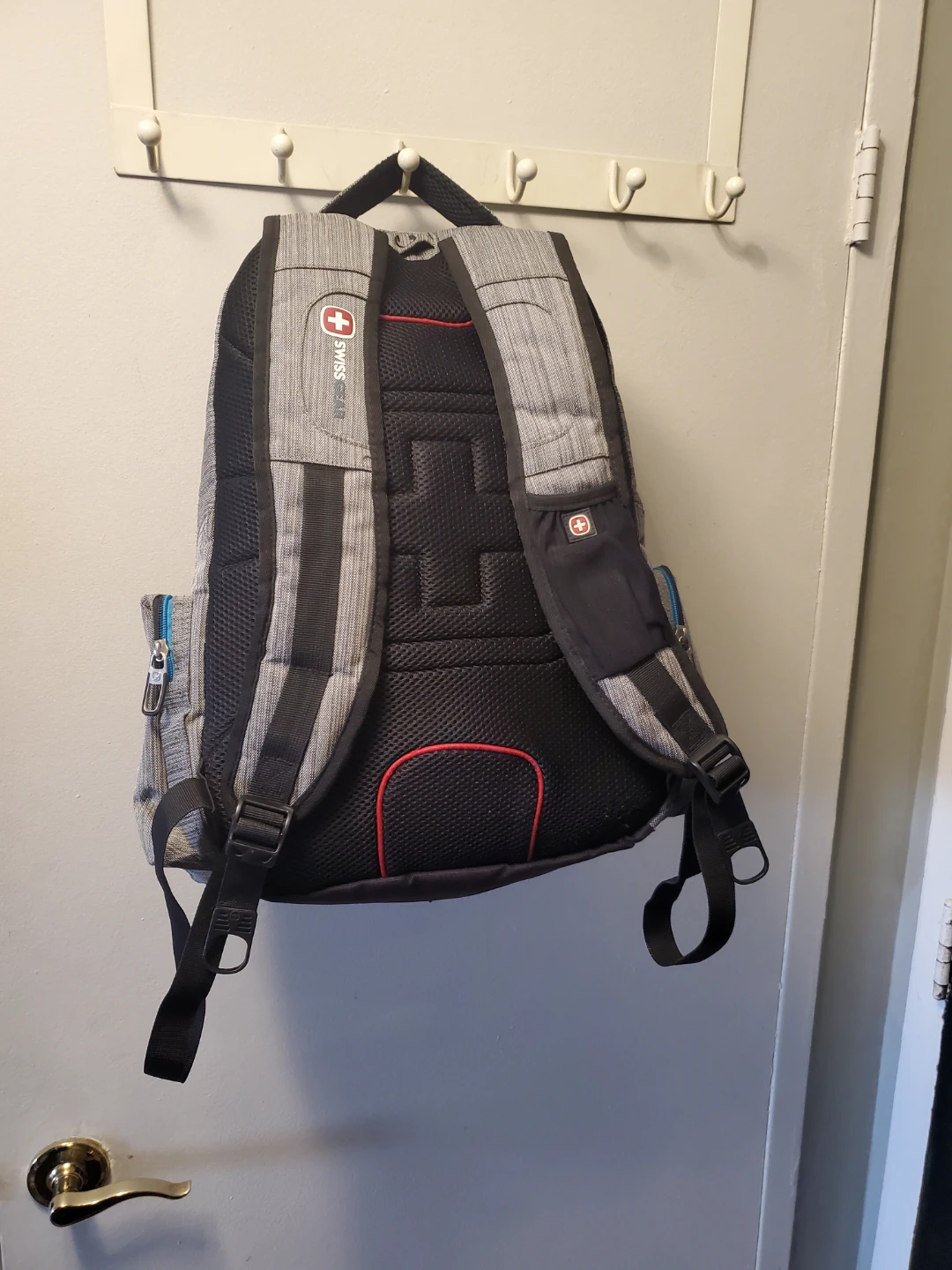 Swiss Gear Laptop Backpack - photo 2
