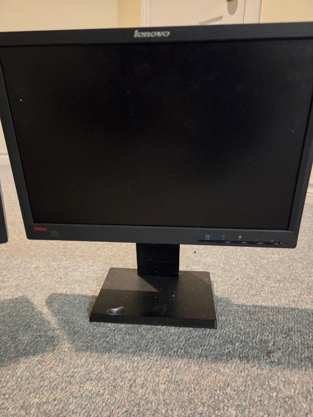 FREE - Set of three monitors - photo 3