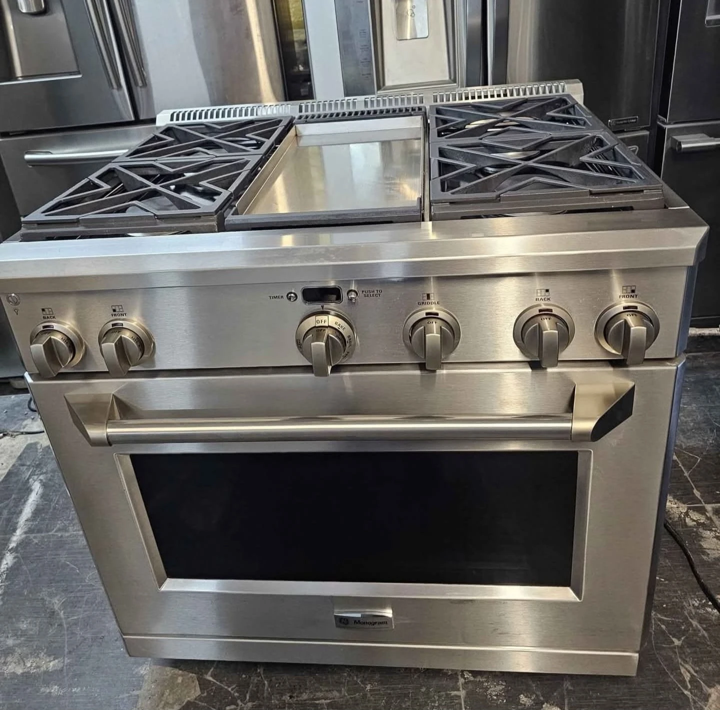 GE monogram 36in Stainless steel gas stove