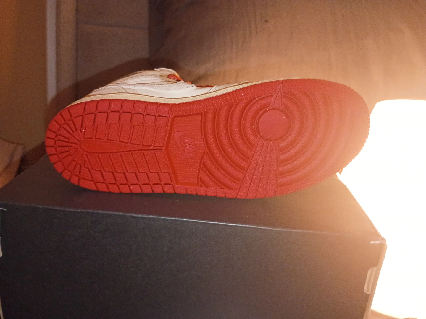 Air Jordan 1 Retro High OG White/Red Sneakers