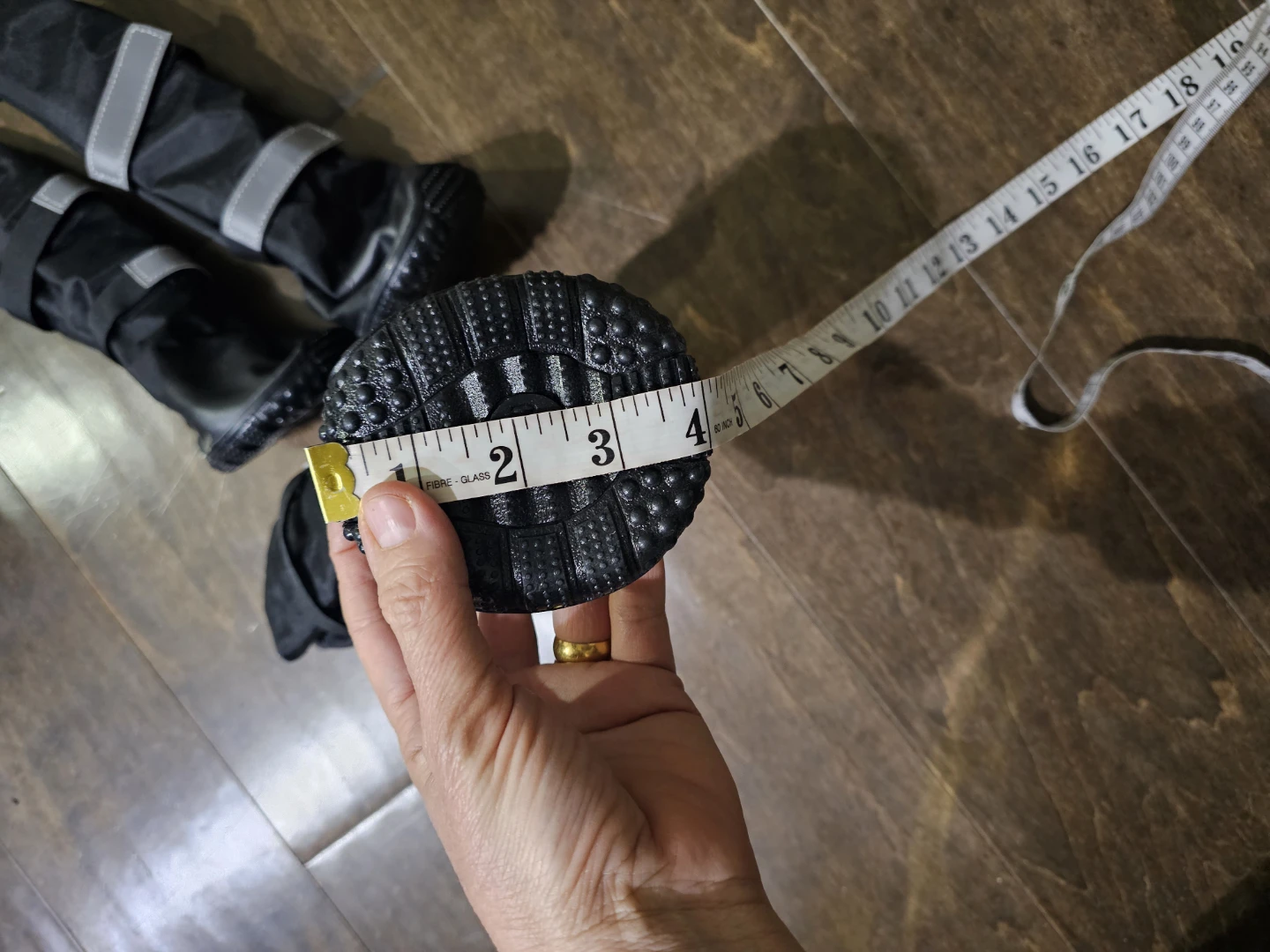 Dog winter boots size in pictures (New never used) - photo 3