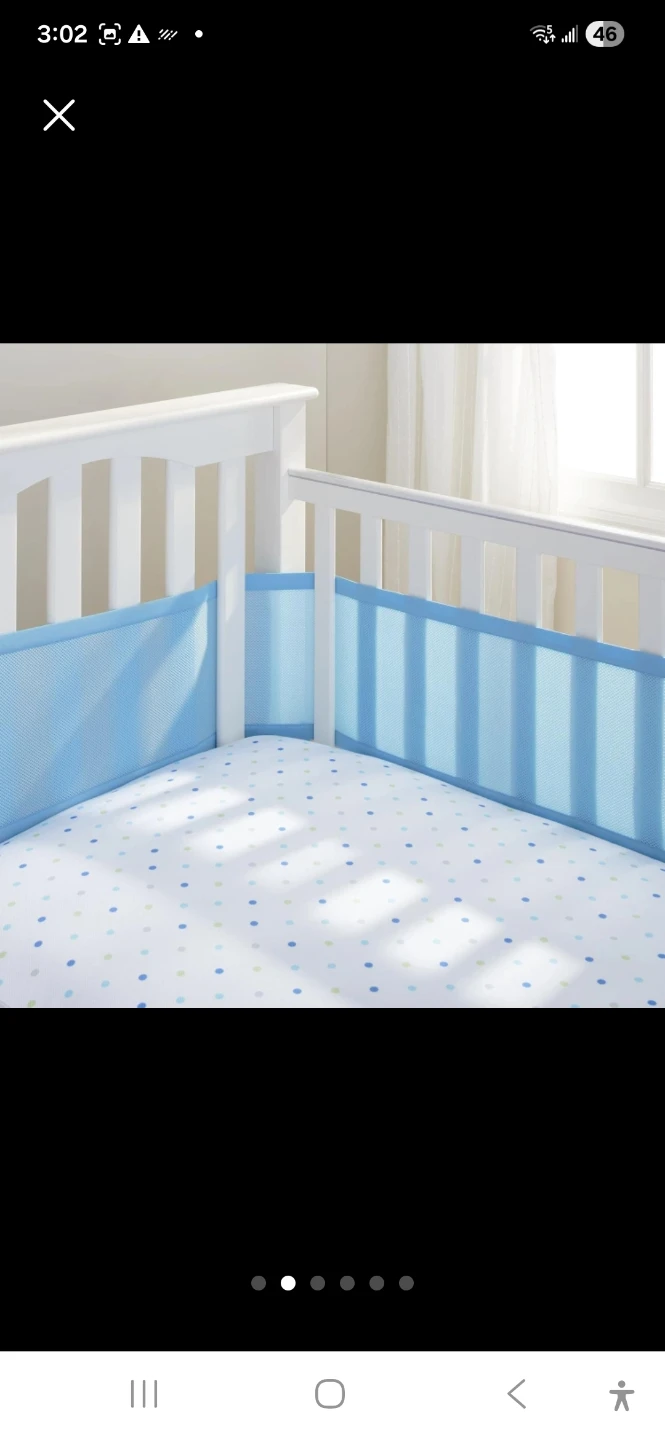 Crib with wheel and brake + edge protector + mattress (like new) - photo 2