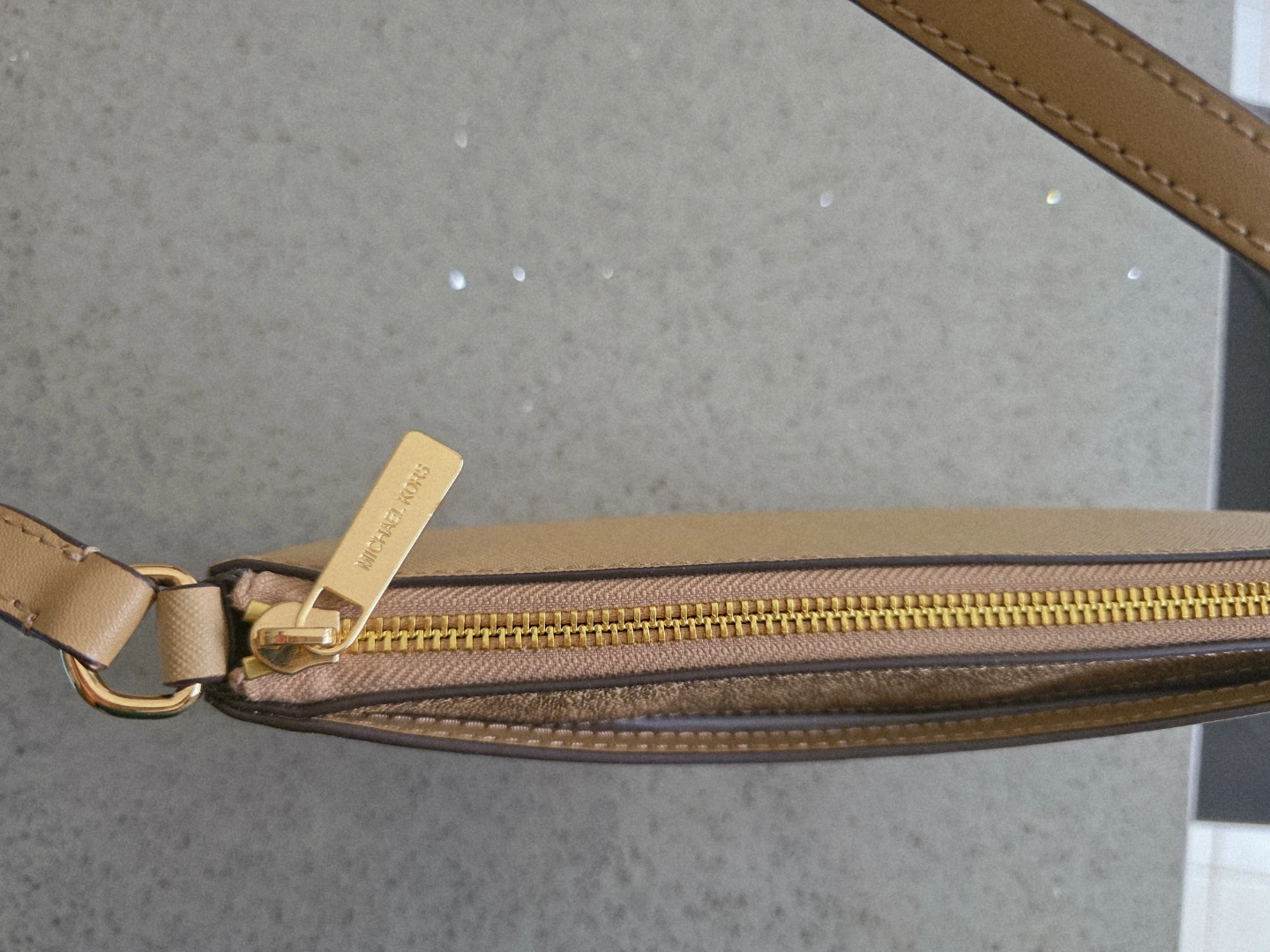 Michael Kors Beige Leather Clutch/Crossbody Bag - photo 4