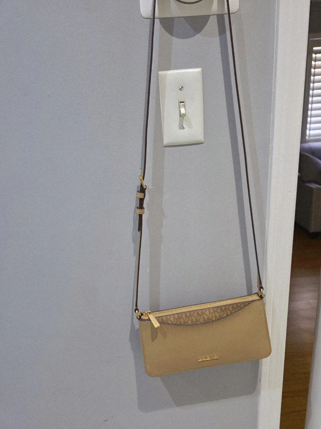 Michael Kors Beige Leather Clutch/Crossbody Bag - photo 5