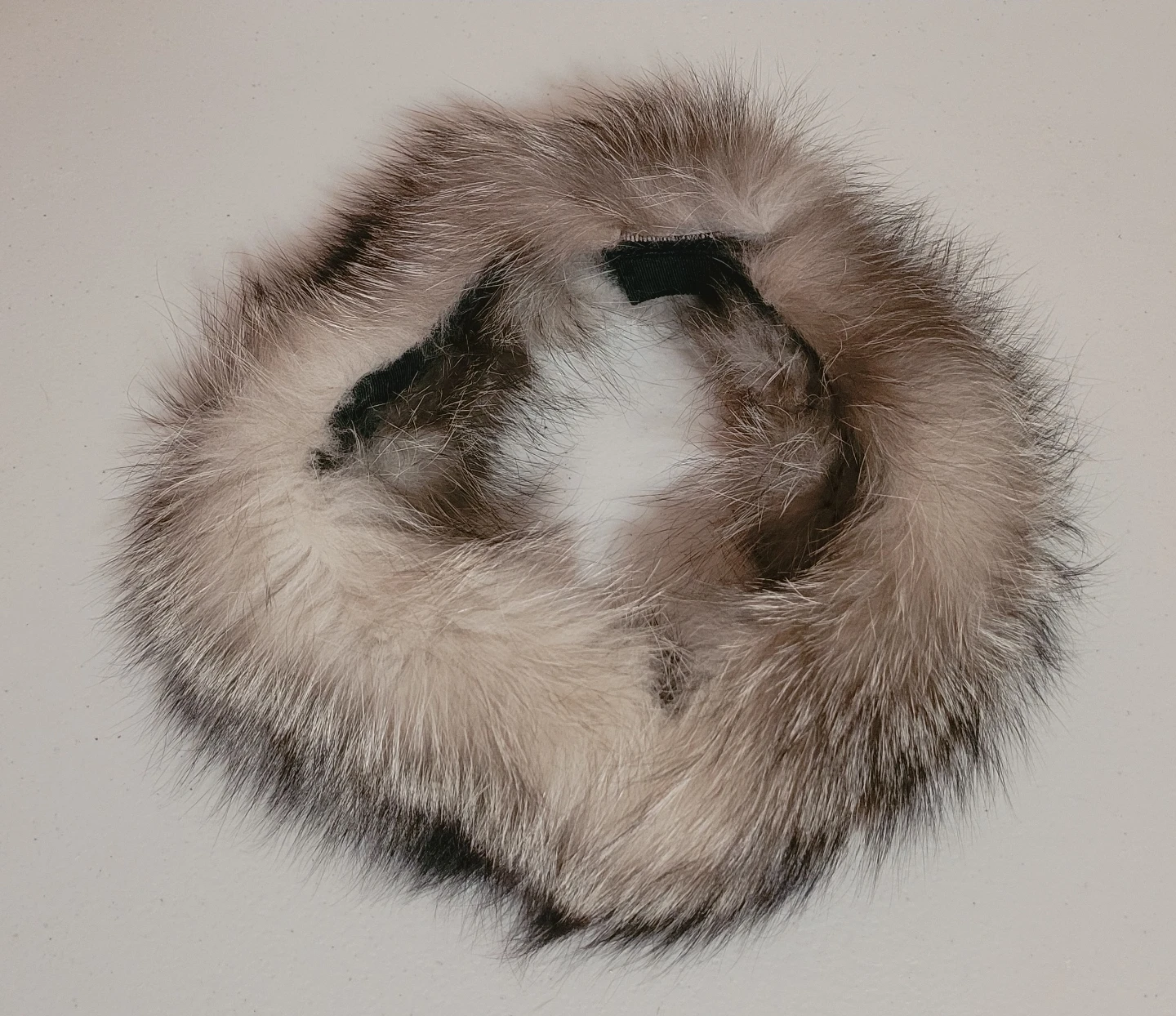 Wolf Fur Neck Warmer / Scarf - photo 2