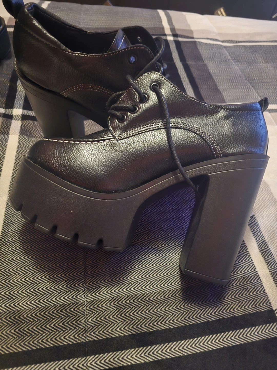 Black Platform Heeled Lace-Up Shoes - photo 3