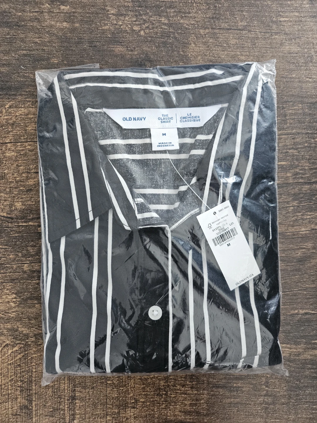 Old Navy Women's Classic Button-Down Shirt - Size M