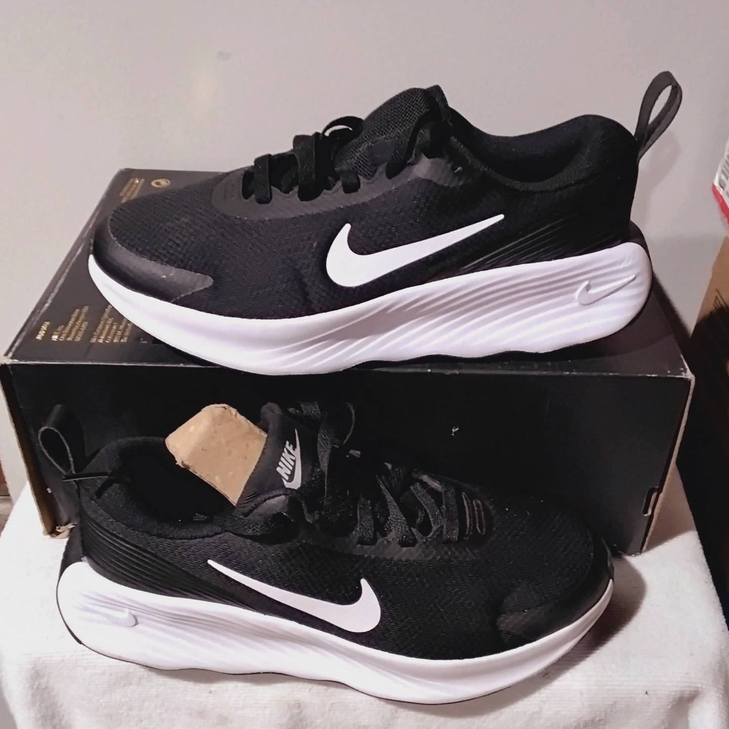 Nike Men's Running Shoes Black White