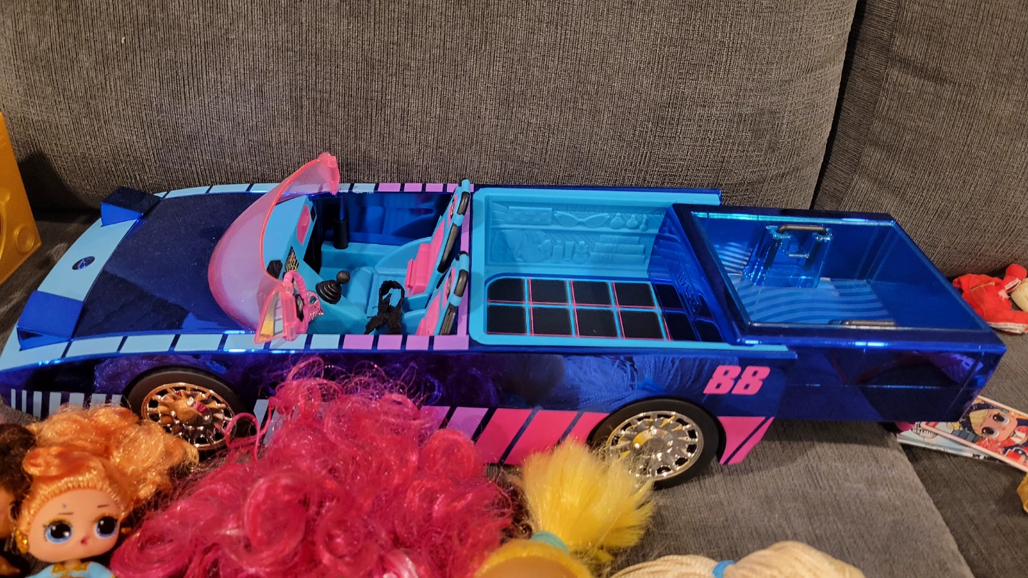 LOL Surprise Dolls, Accessories, and Car Lot - photo 4