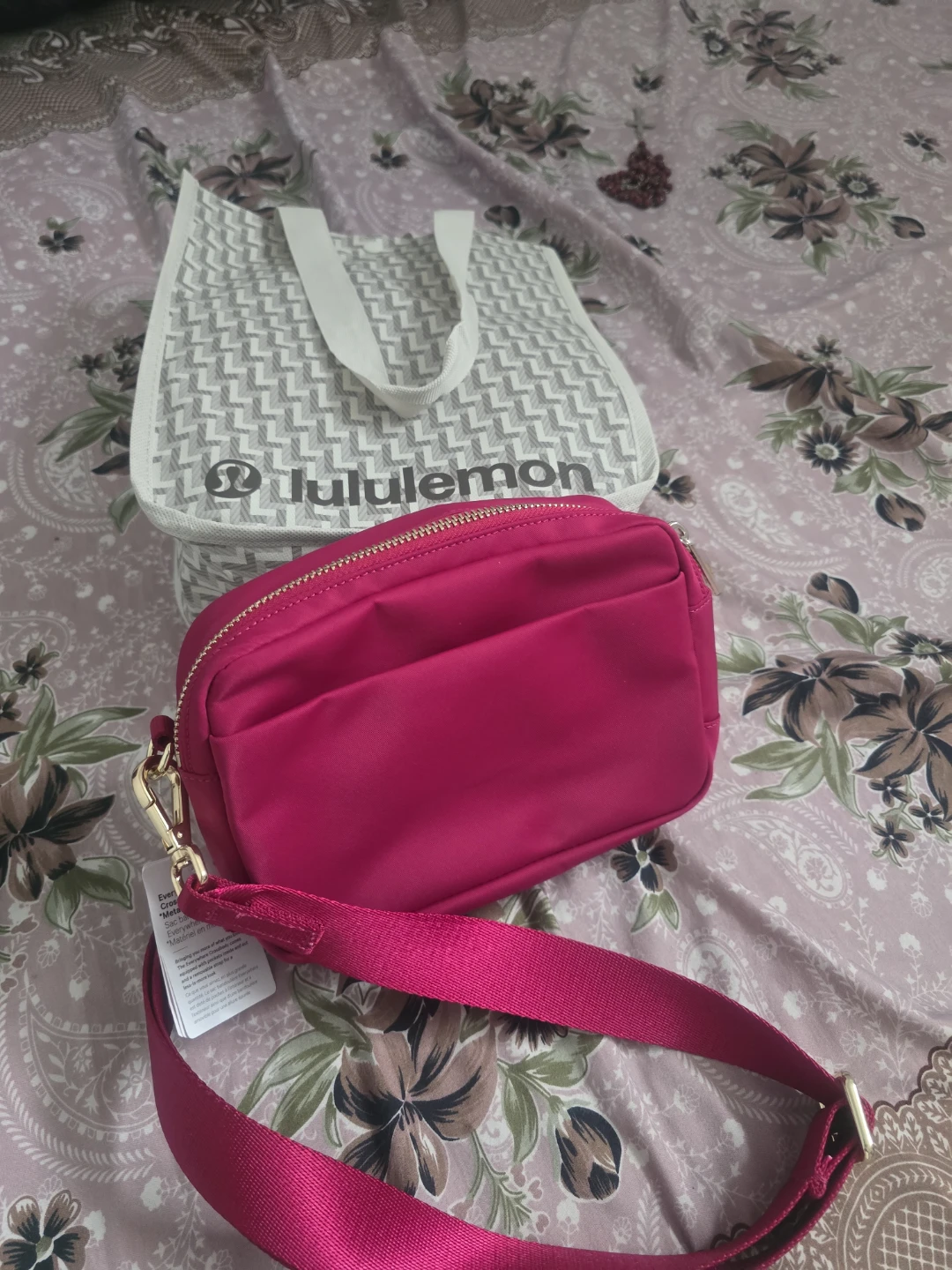 Lululemon Everywhere Belt Bag - Pink - photo 2