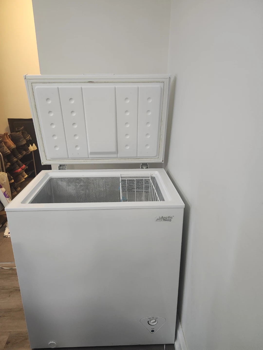 Arctic King Chest Freezer - photo 3