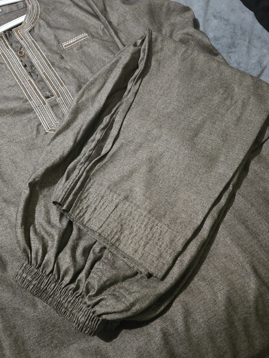 Men's Thobe and Pants Set - photo 3