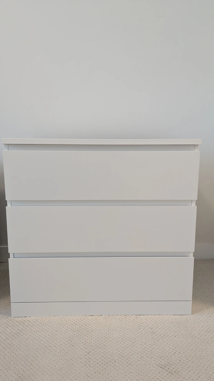 3-Drawer Dresser - photo 2