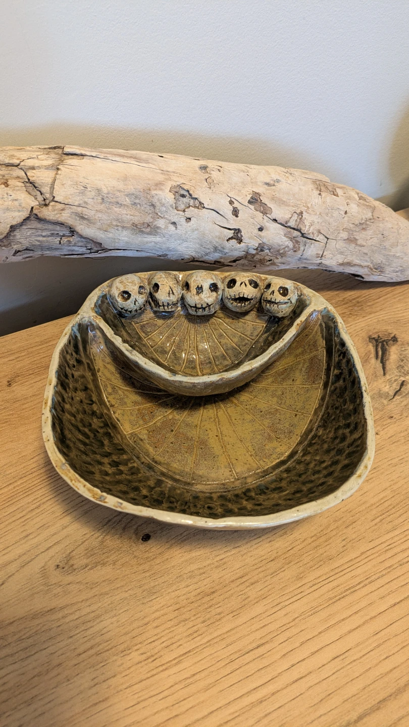 Handmade Ceramic Skull Chip and Dip Platter - photo 3