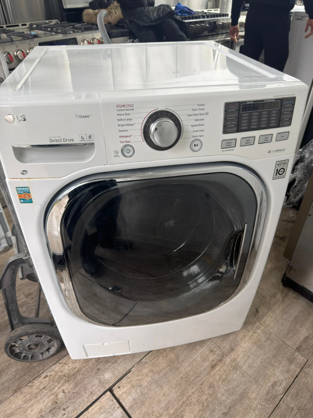 LG 4.3 cu ft washer and dryer all in one machine