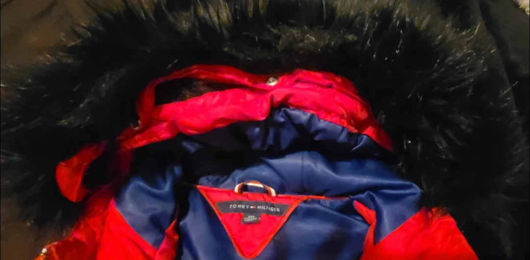 Tommy Hilfiger Red Puffer Jacket with Fur Hood 🧡 - photo 2