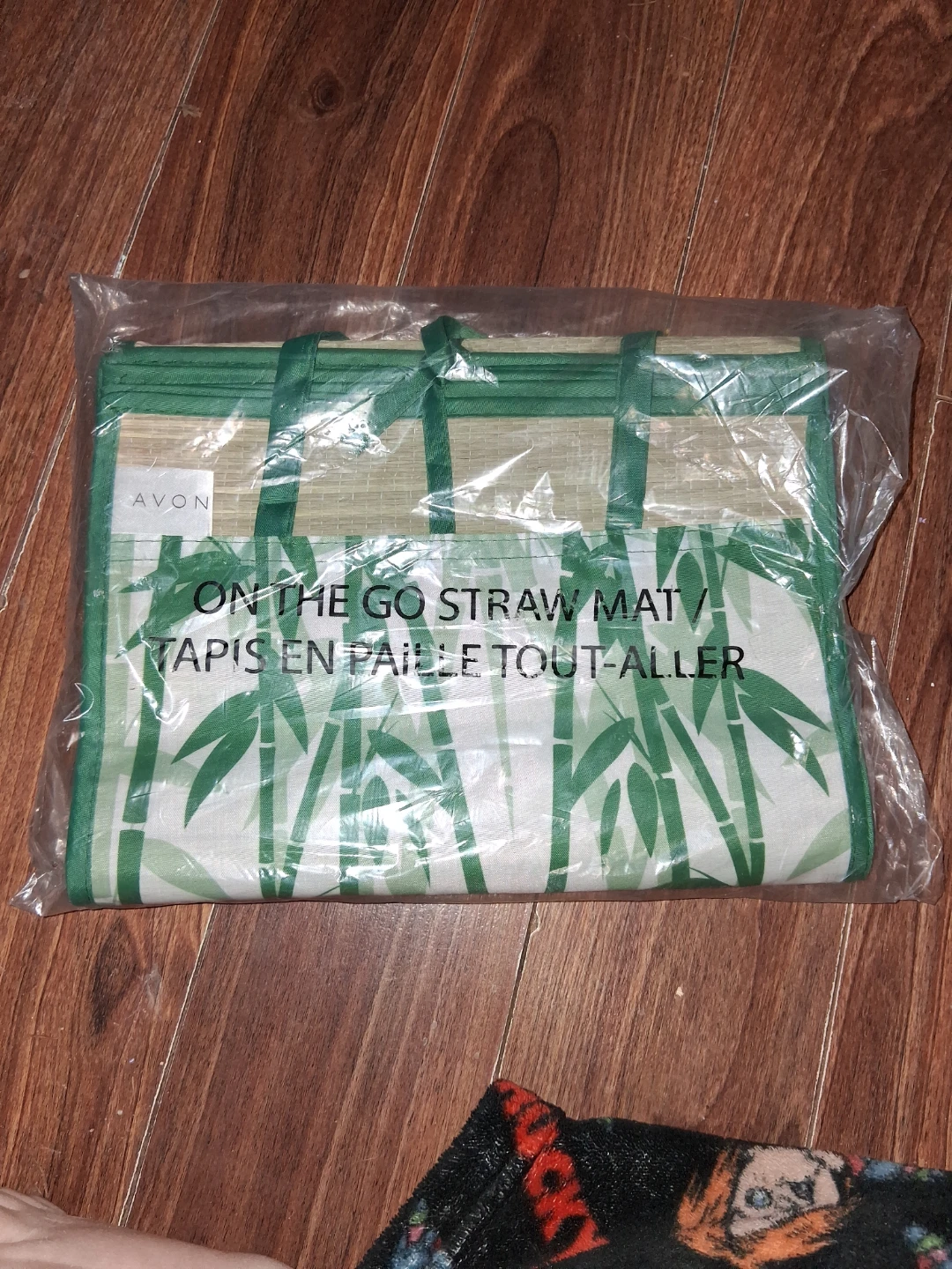 Avon On The Go Straw Mat
