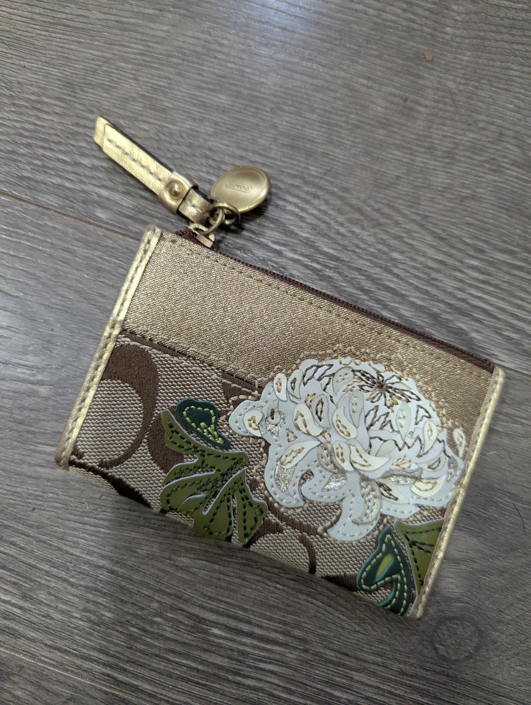 Brand name wallets and wristlets - photo 5