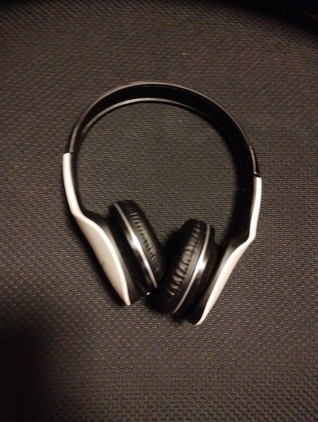 Mental Beats Over-Ear Headphones