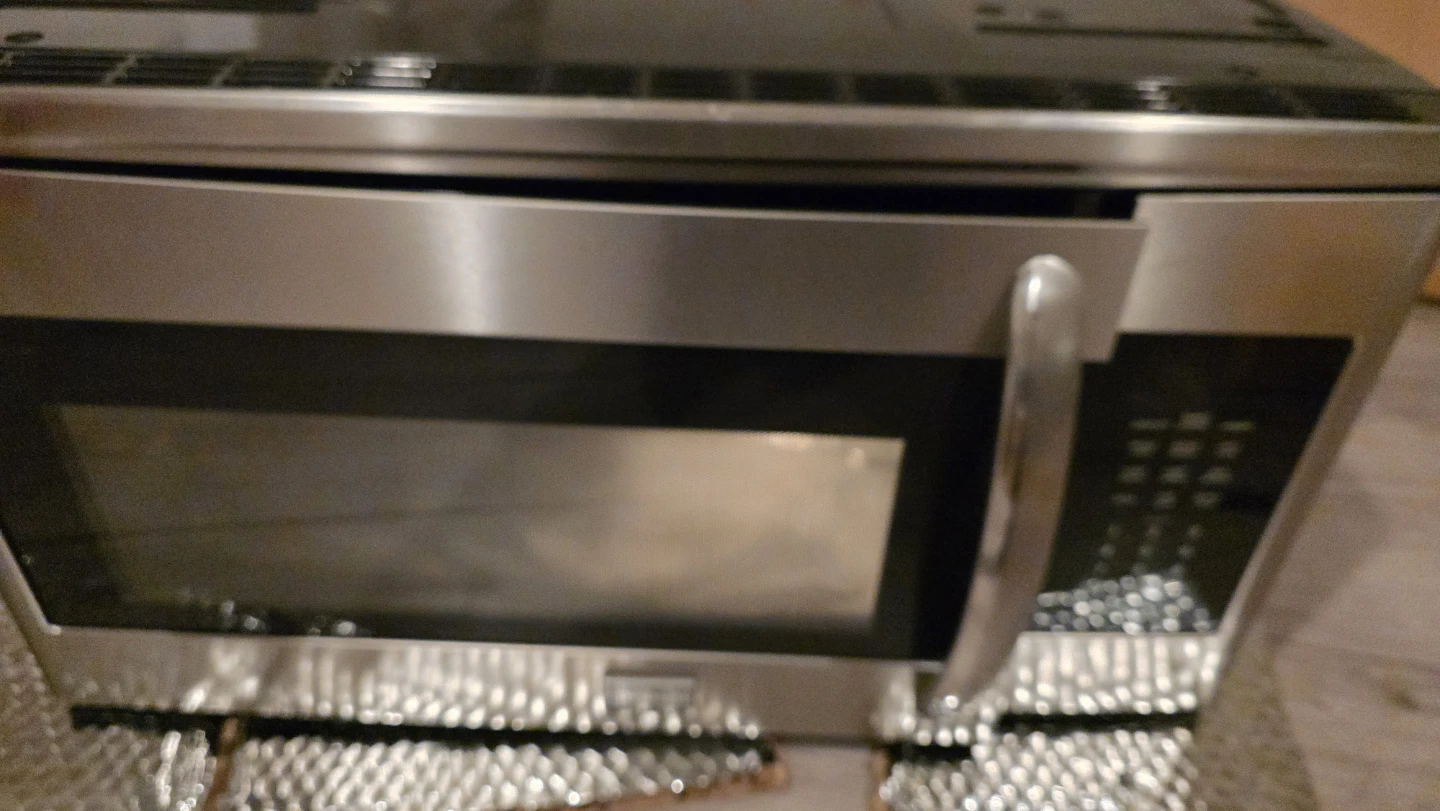 Frigidaire Microwave Oven - photo 2