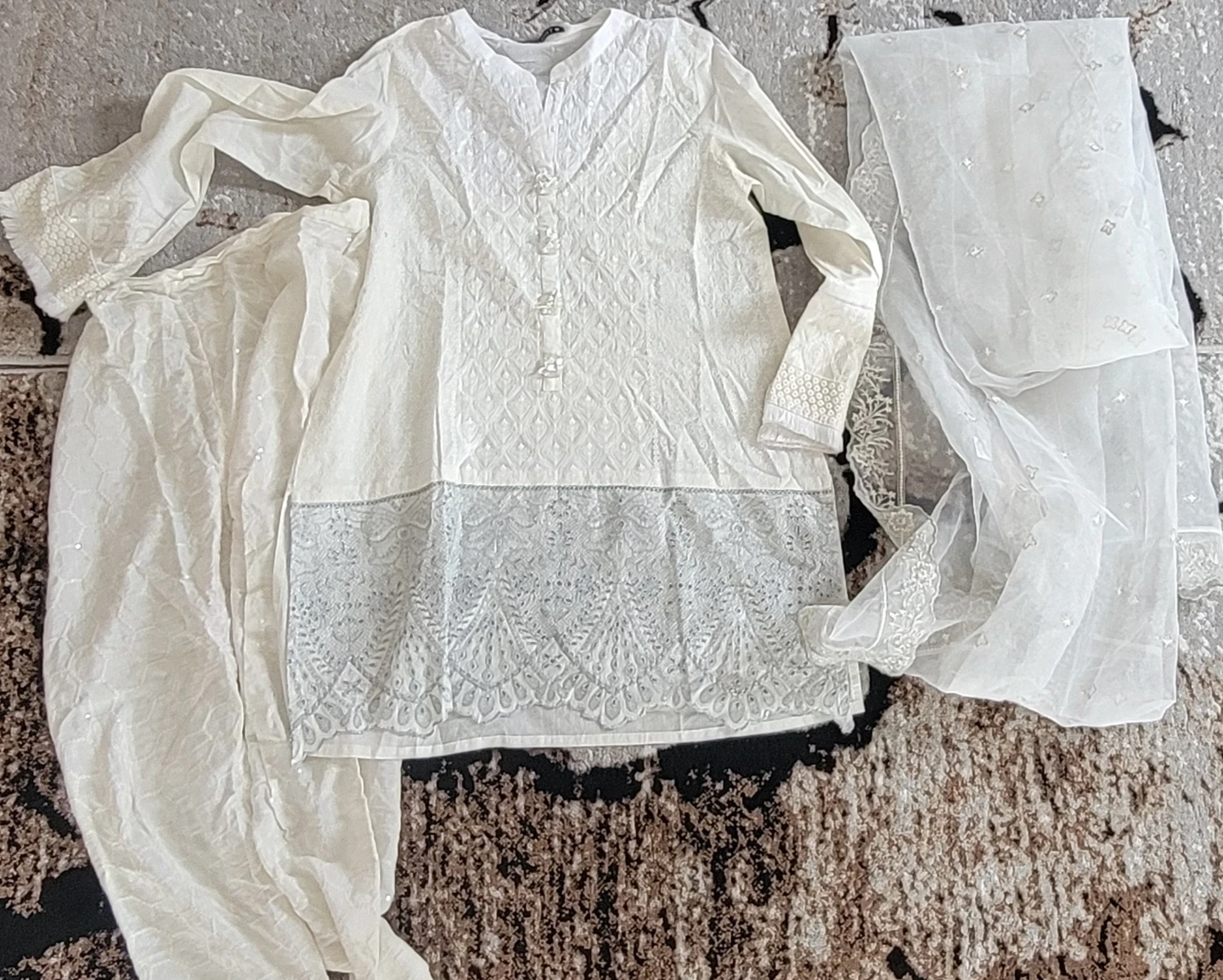 White Embroidered 3-Piece Shalwar Kameez