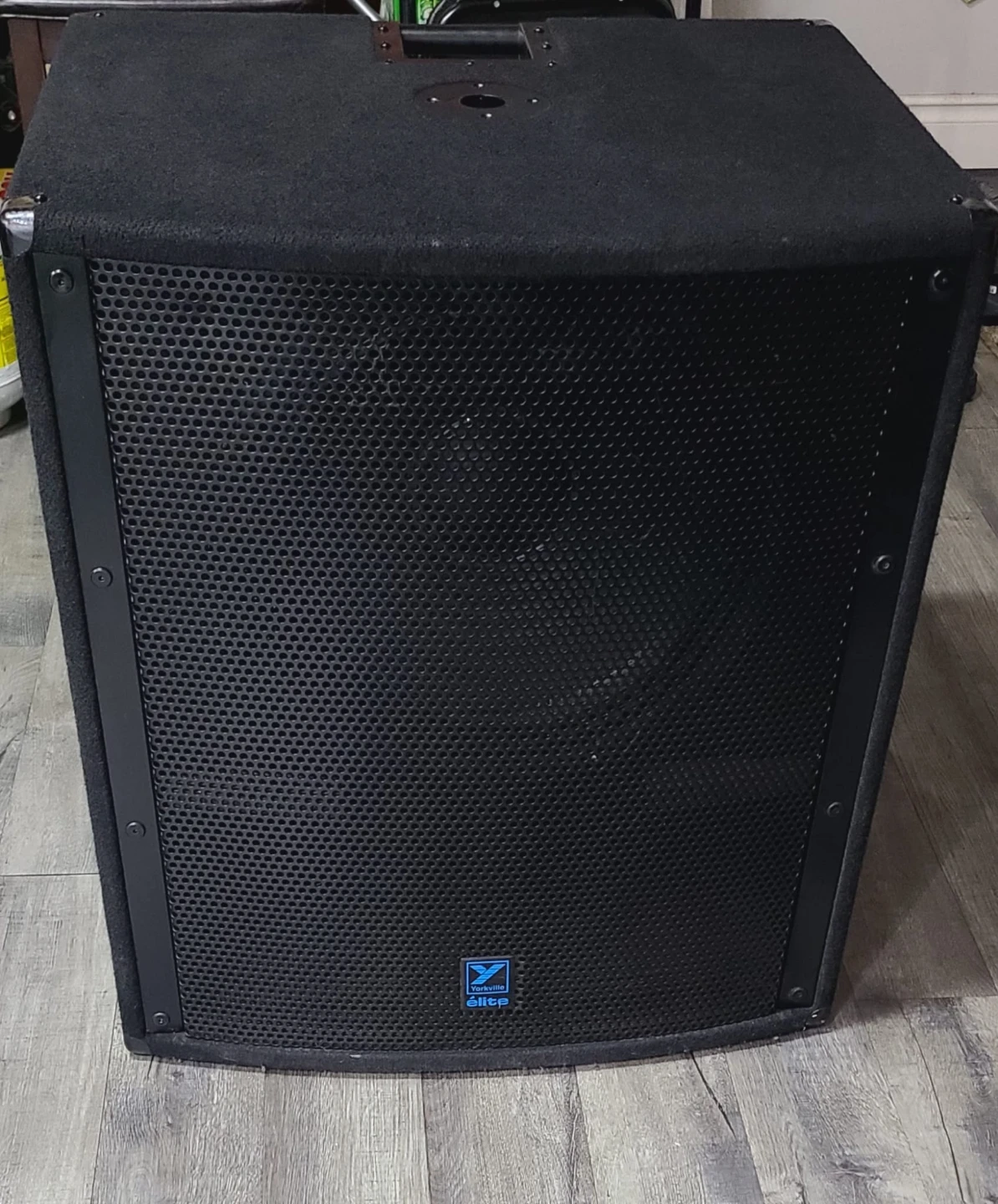 Yorkville LS800P Elite Powered Subwoofer 18"