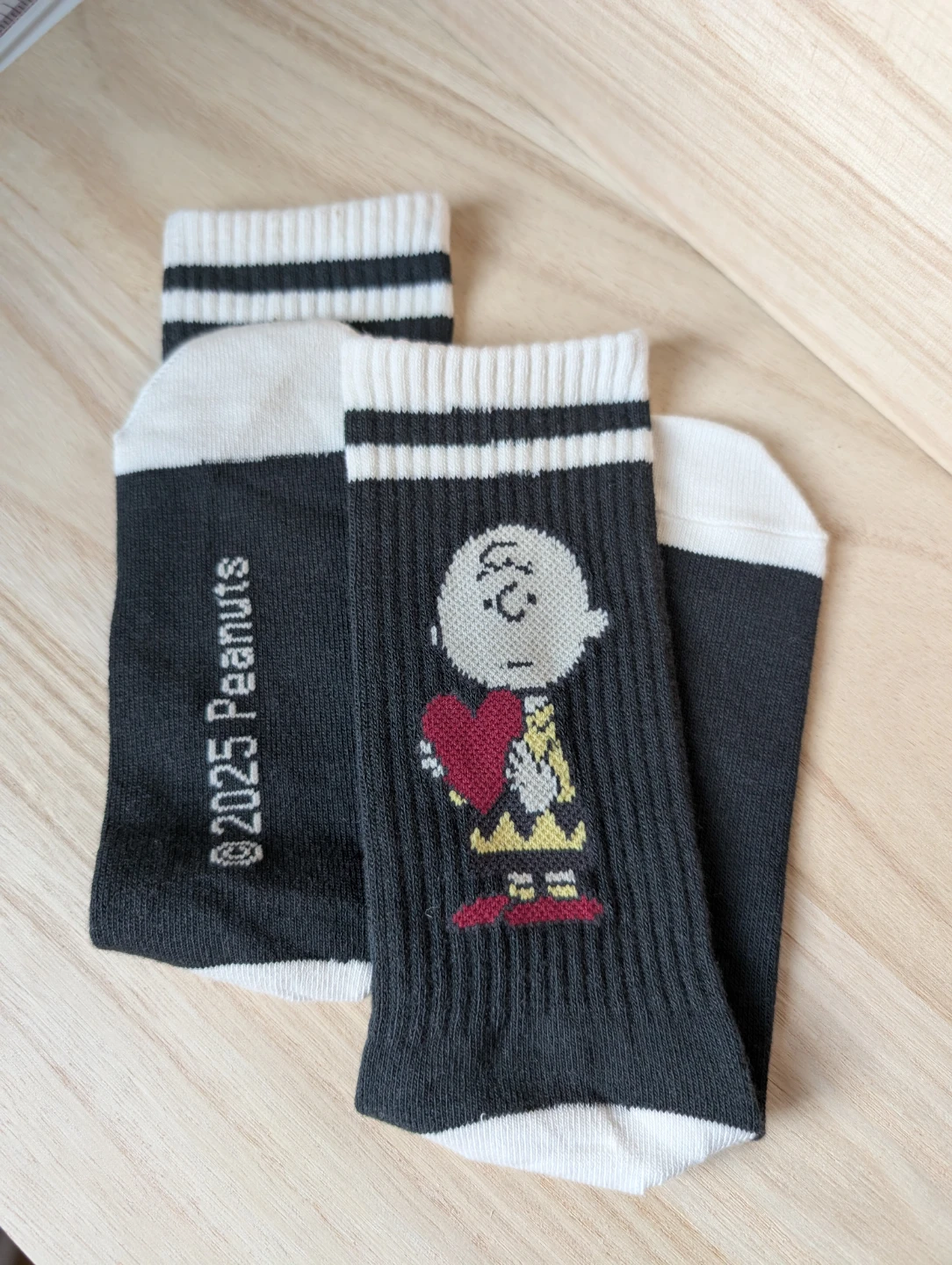 NEW Peanuts Charlie Brown Socks W US 6-8