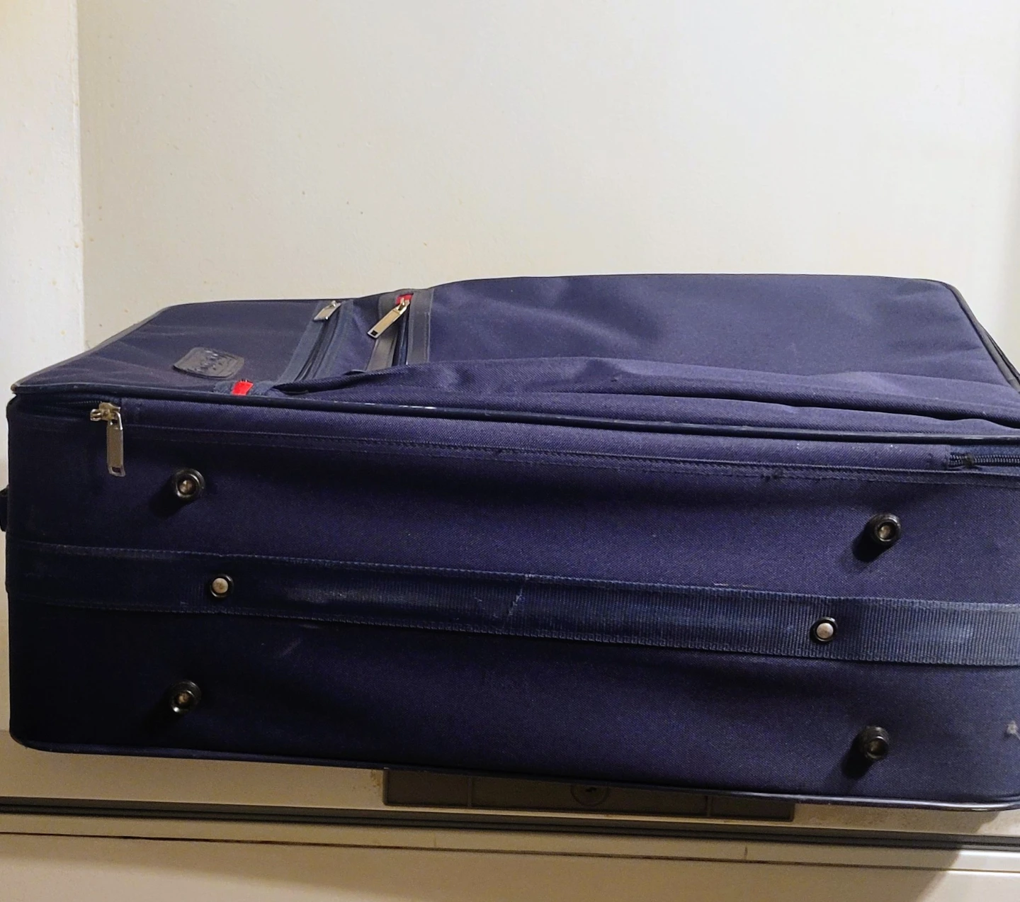 Hartmann Luggage - Navy Blue Suitcase - photo 4