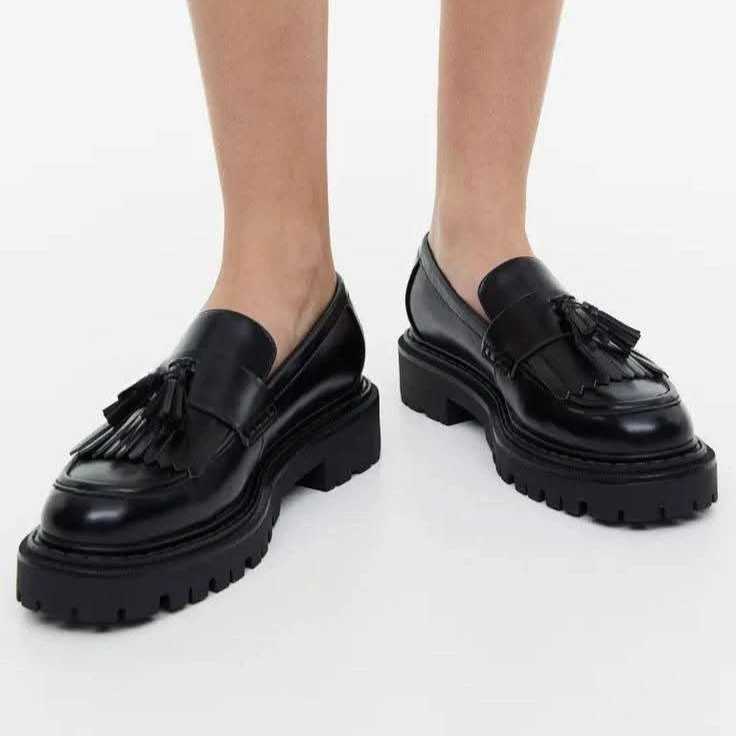 H&M Chunky Tassel Loafer Size 5