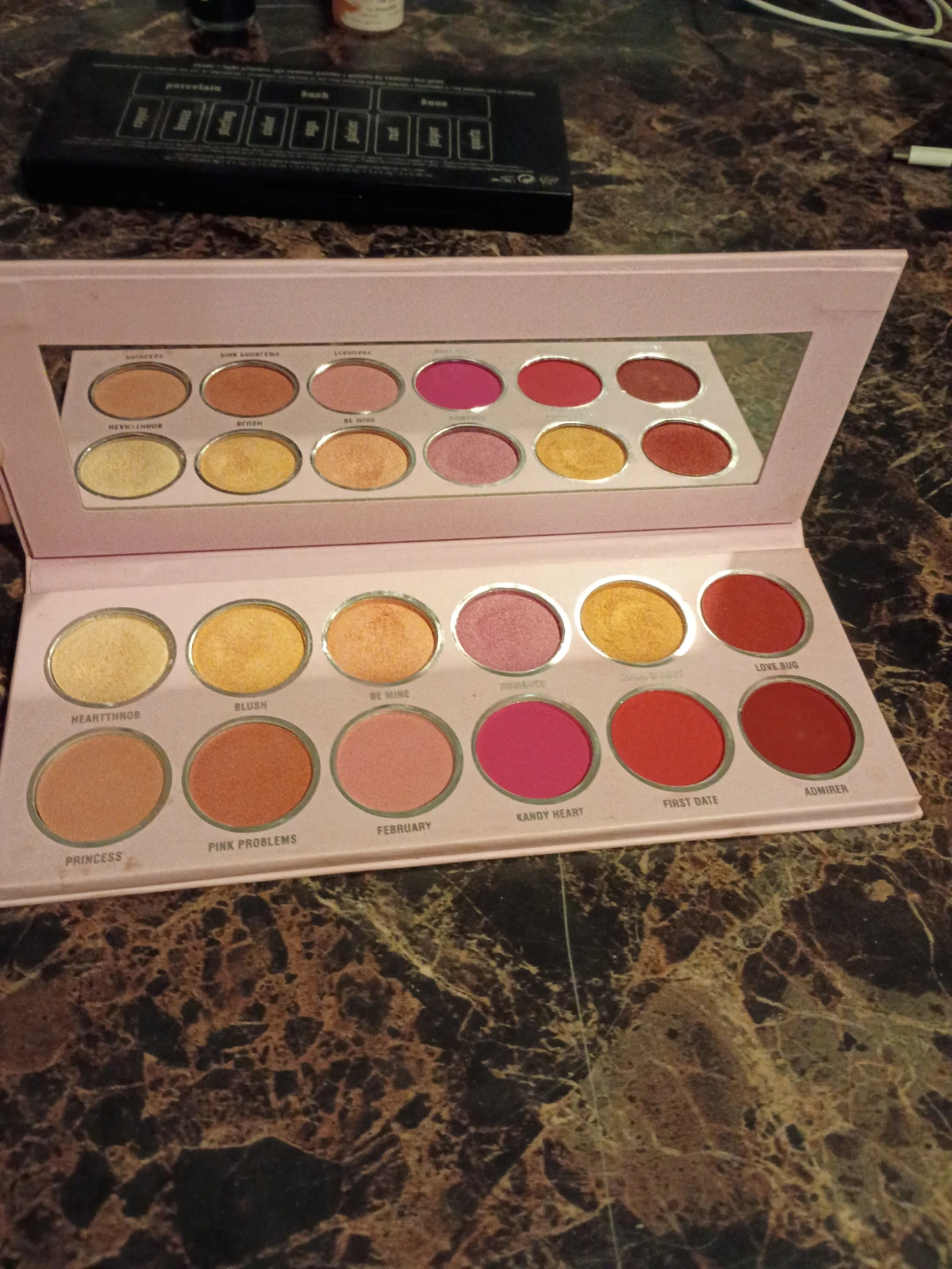 Kylie Jenner "The Royal Peach" Eyeshadow Palette