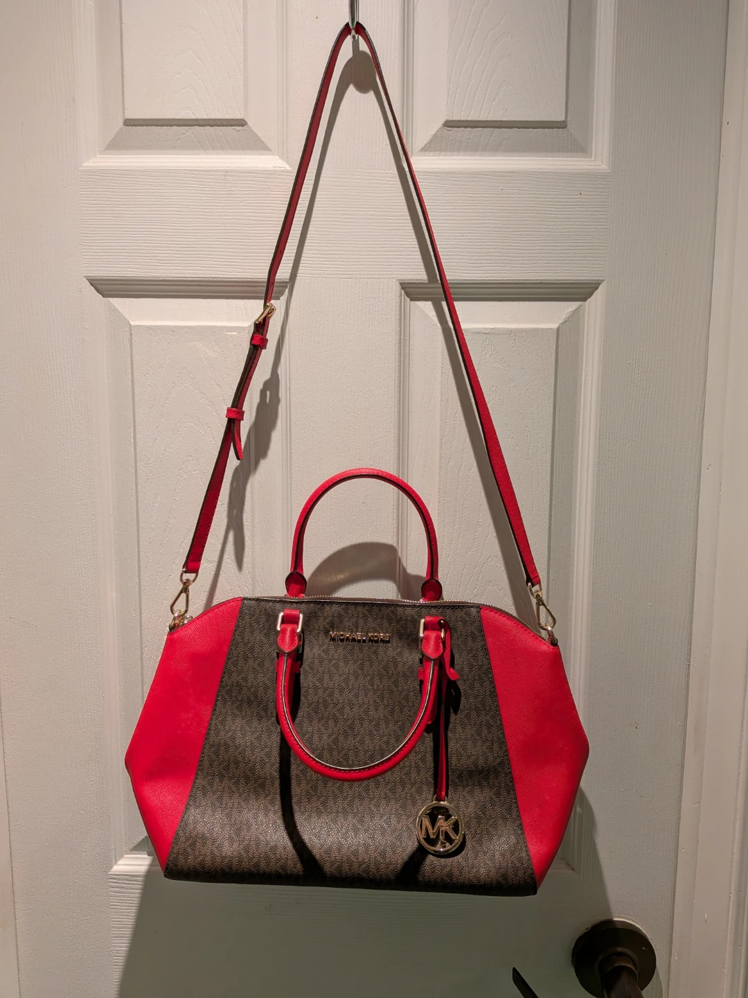 MK bag. Pretty much brand new. - photo 2