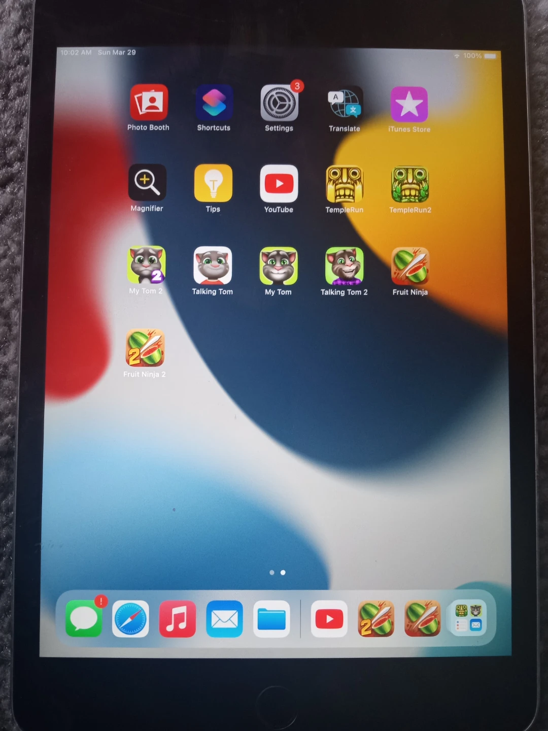 Apple iPad mini 4 16gb small crack top