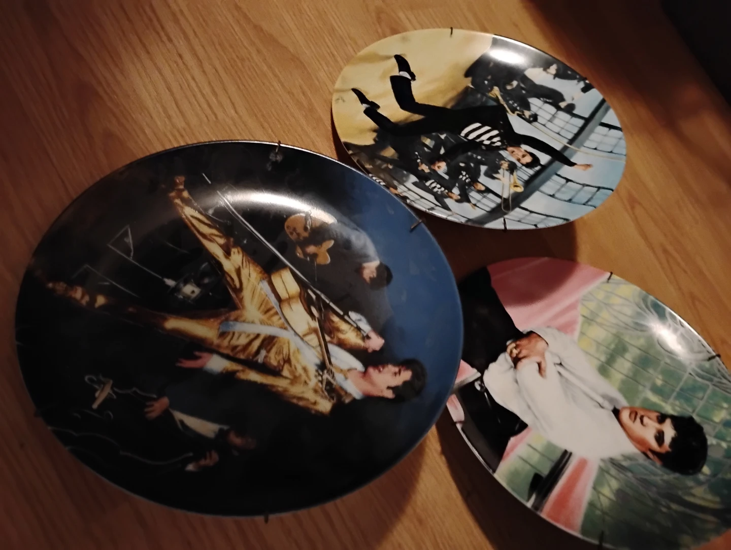 Elvis Presley Limited Edition Collector Plates (Set of 3)