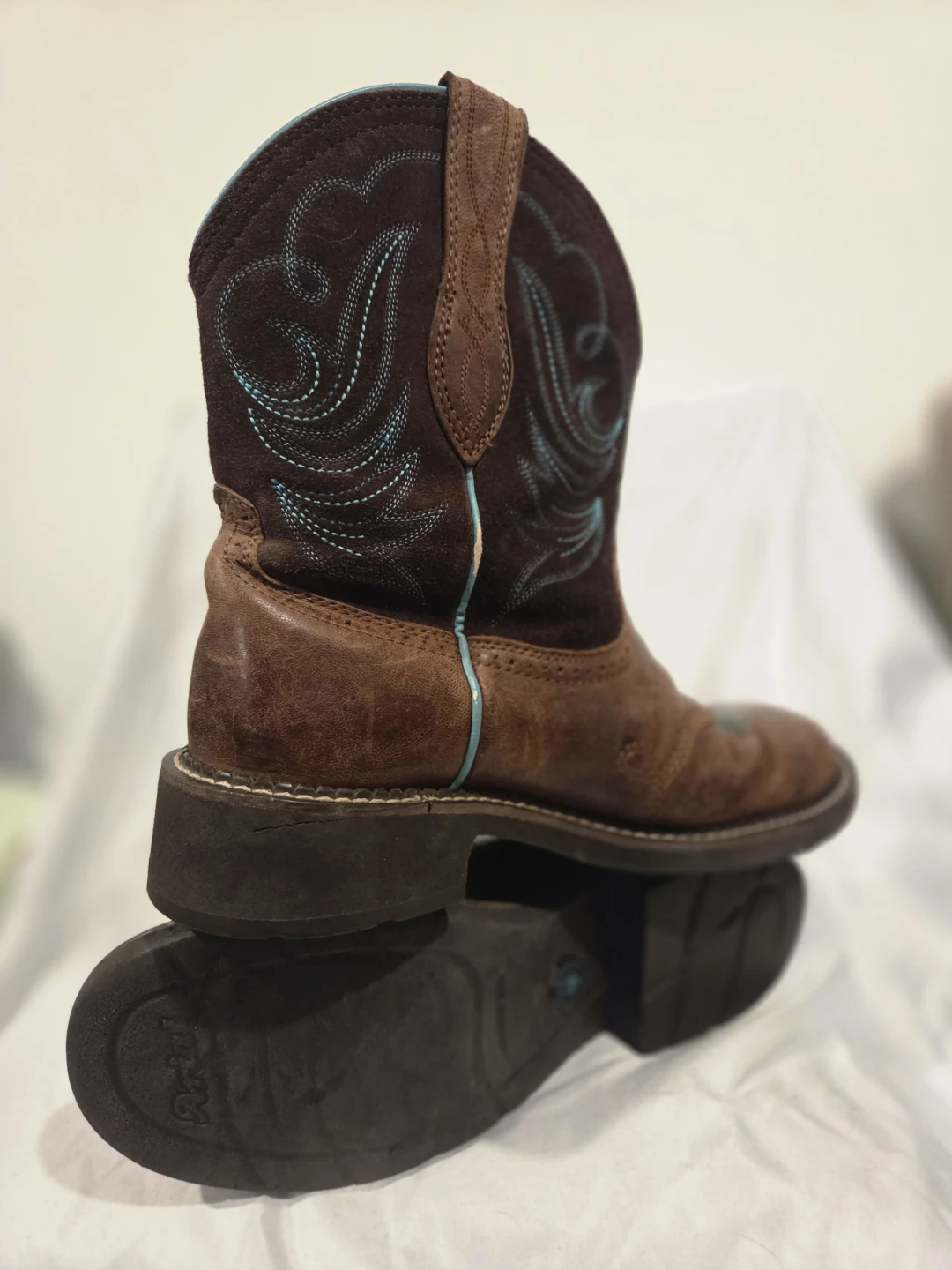 Ariat Cowboy Boots Brown Suede Turquoise Stitching Size 11 - photo 3
