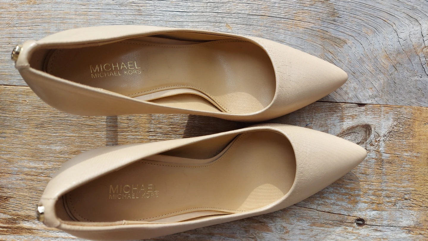 Michael Kors Women's Size 7, Beige Leather Heels - photo 2
