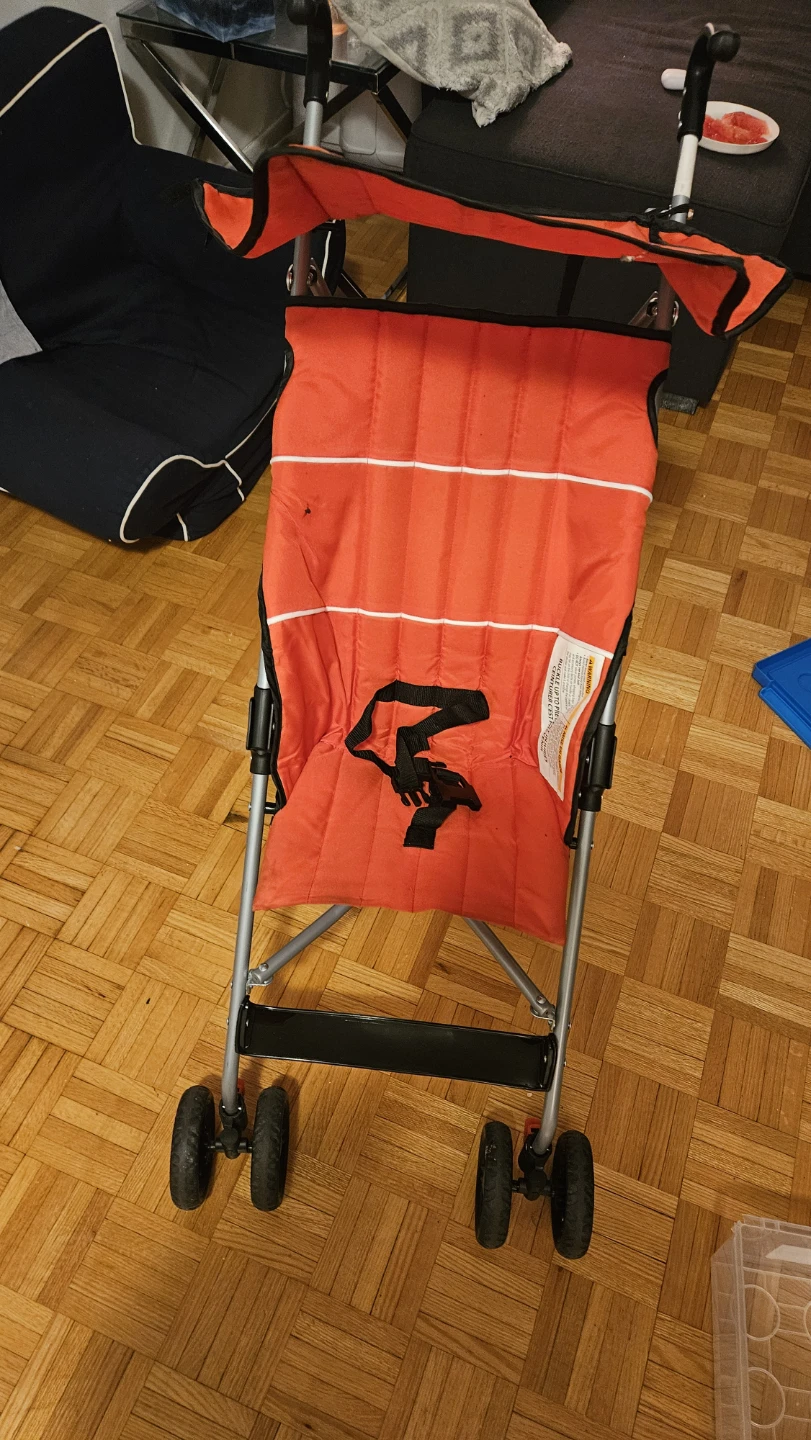 Lightweight travel Stroller with sun protector
