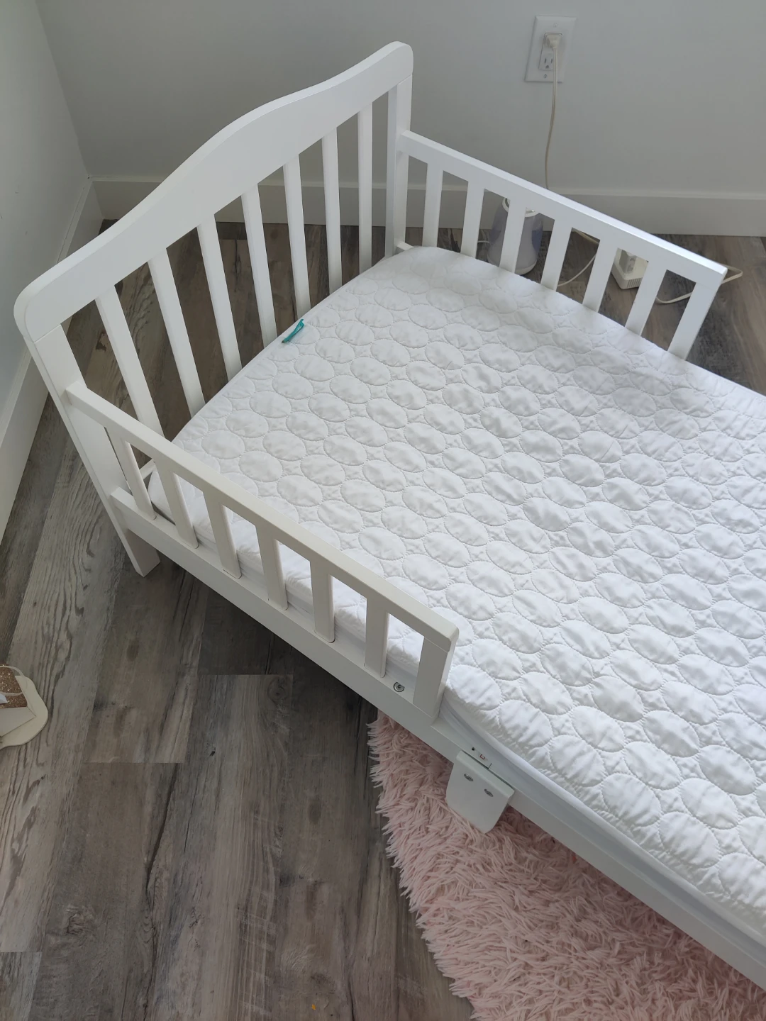 White Toddler Bed with Mattress & Mattress protector - photo 3