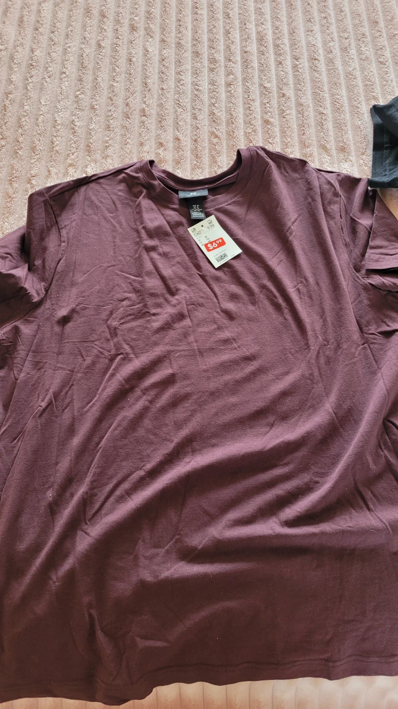 5 New T-Shirt - Size XL