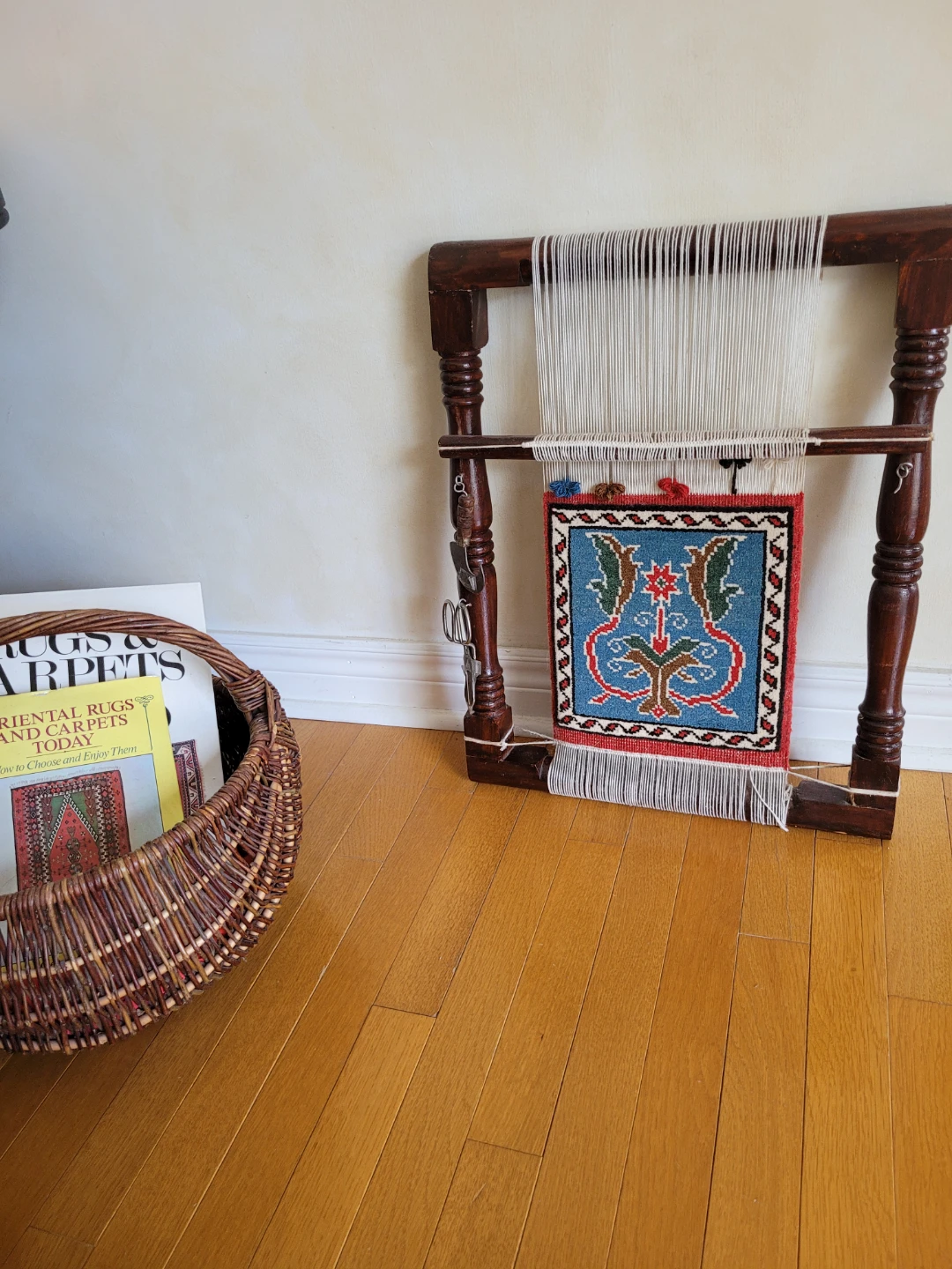 Wooden Rug Weaving Loom with Tapestry