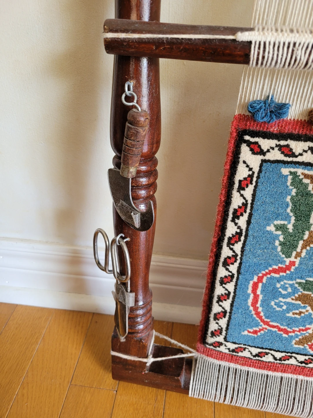 Wooden Rug Weaving Loom with Tapestry - photo 3