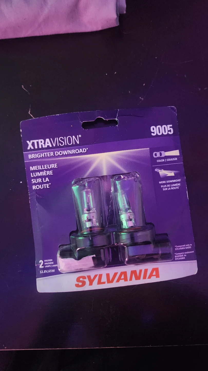 Sylvania XtraVision 9005 Halogen Headlight Bulbs (2 Pack)
