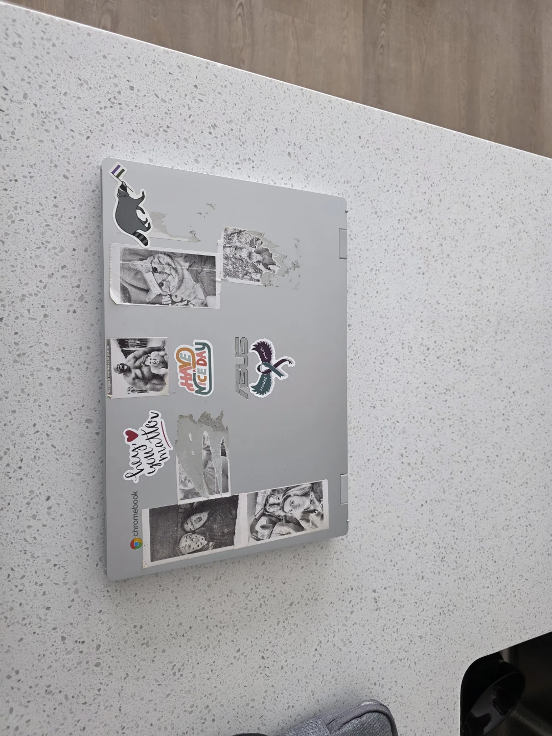 ASUS Chromebook Laptop with Charger 2023 - photo 2