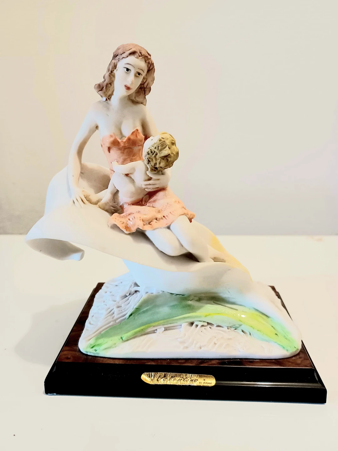 Valentino Maternity Mother and Child Figurine - photo 3