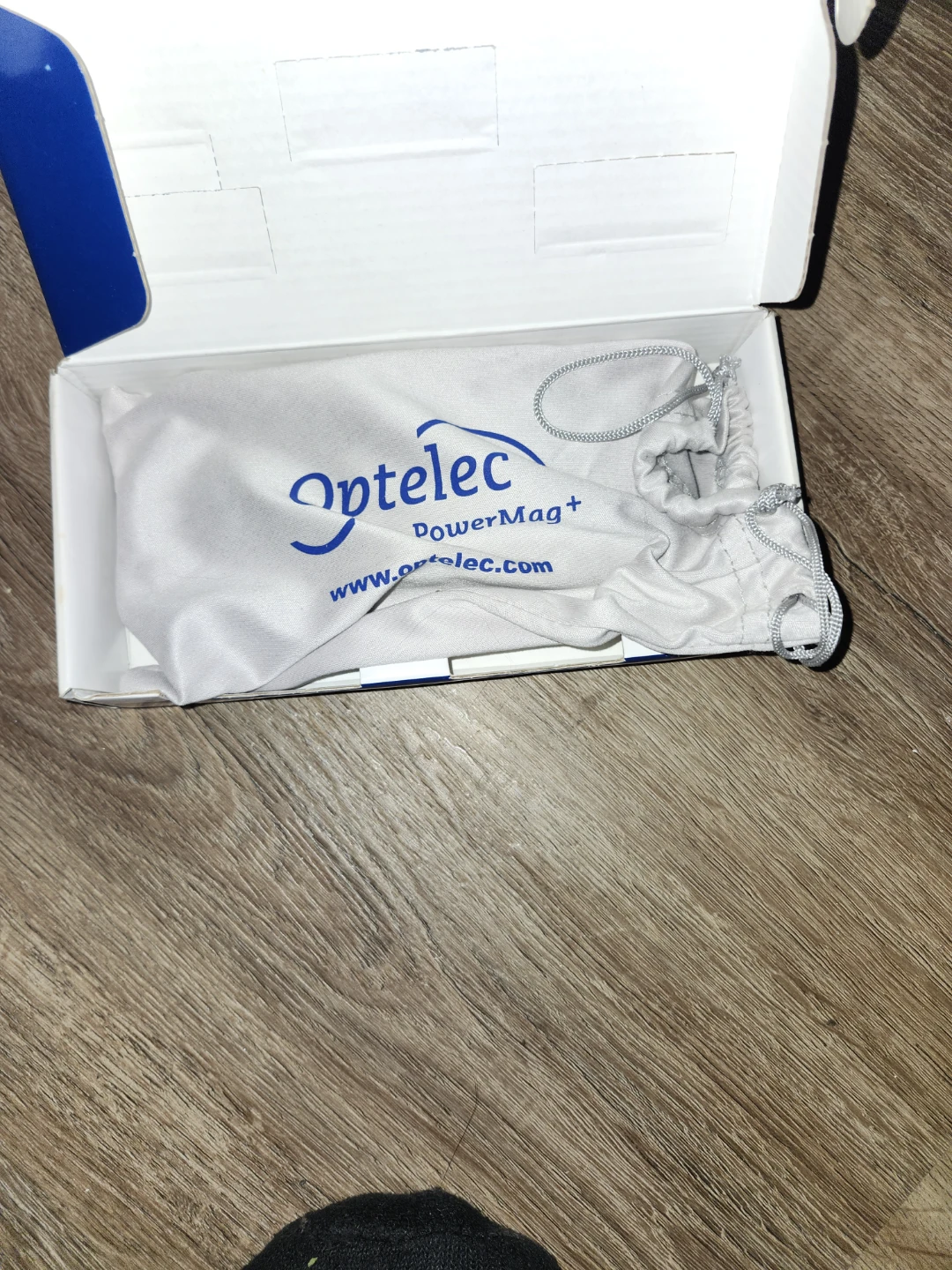 Optelec PowerMag+ Illuminated Hand Magnifier - photo 4