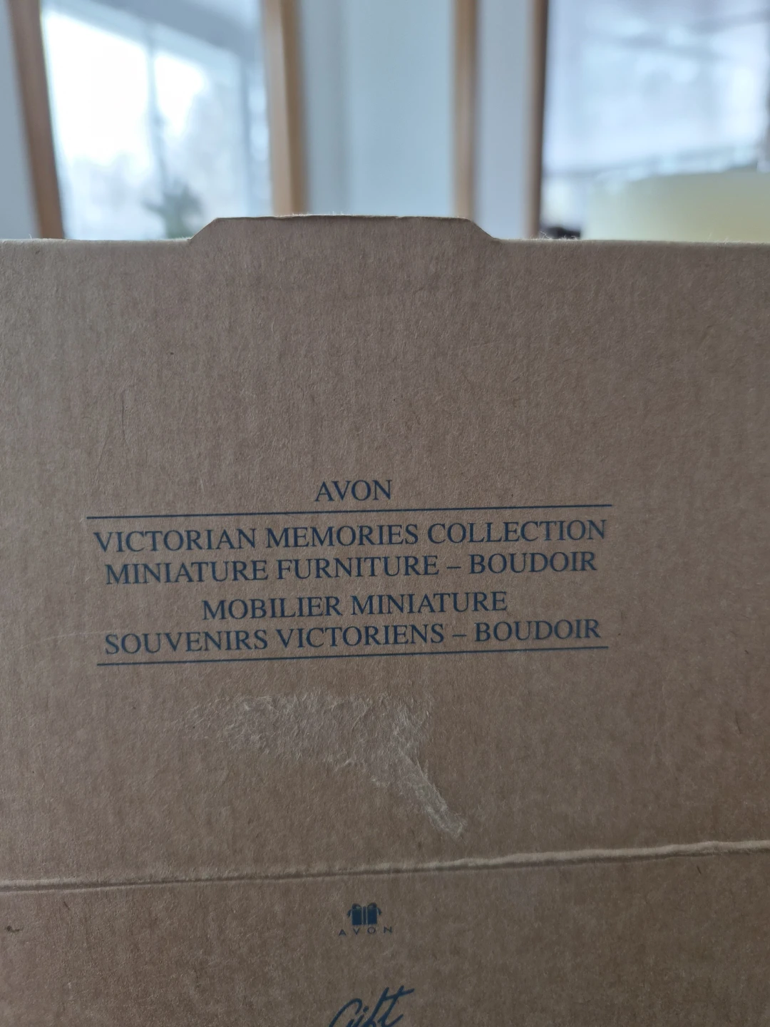 Avon Victorian Memories Collection Miniature Furniture - photo 2