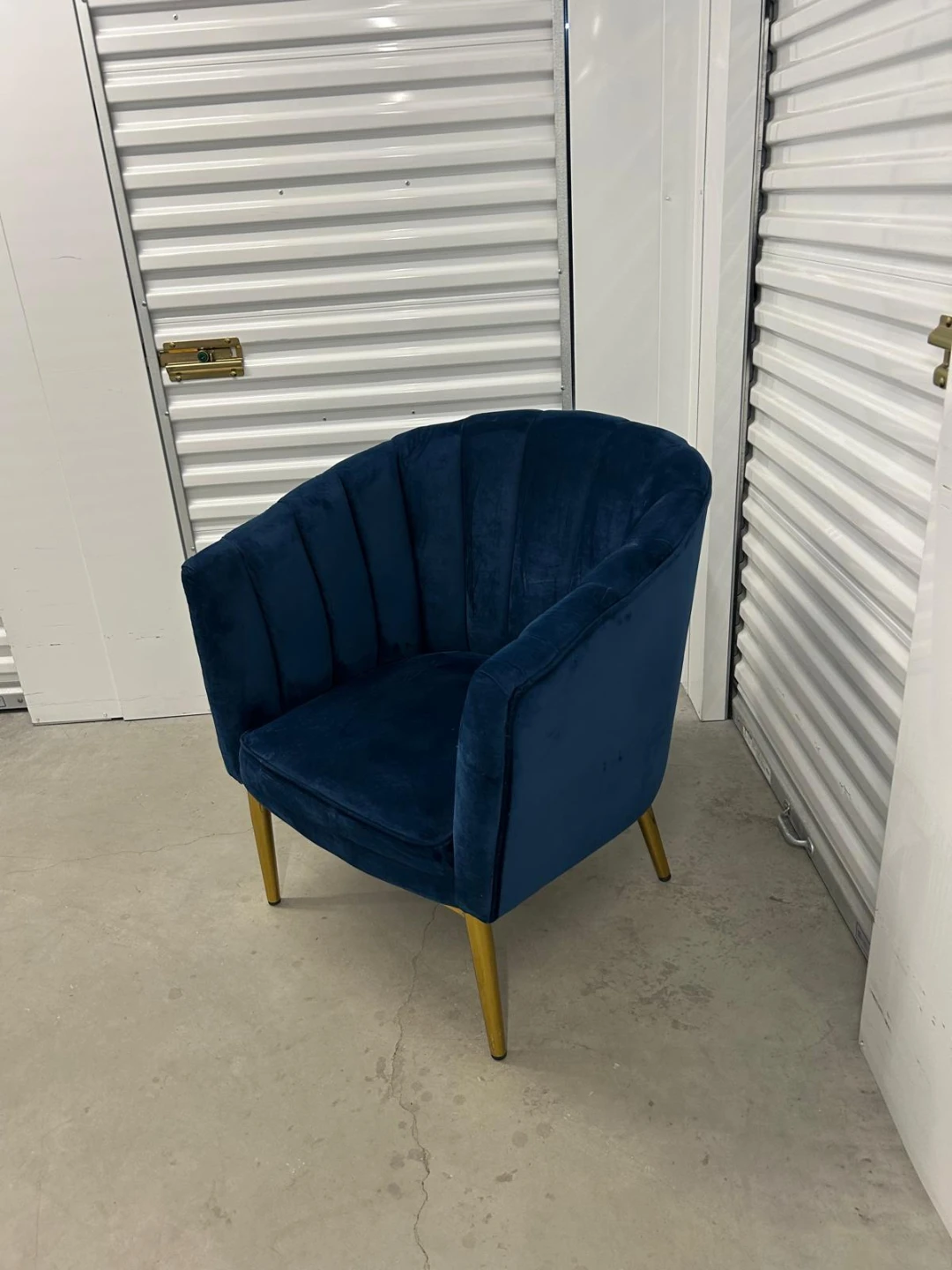 Navy Blue Velvet Armchair with Gold Legs - photo 2