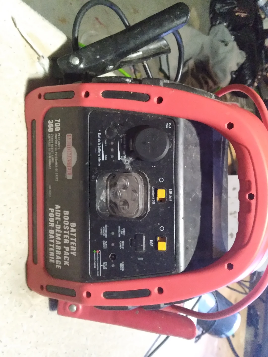 Mountain Master 700 Amp Battery Booster Pack - photo 3