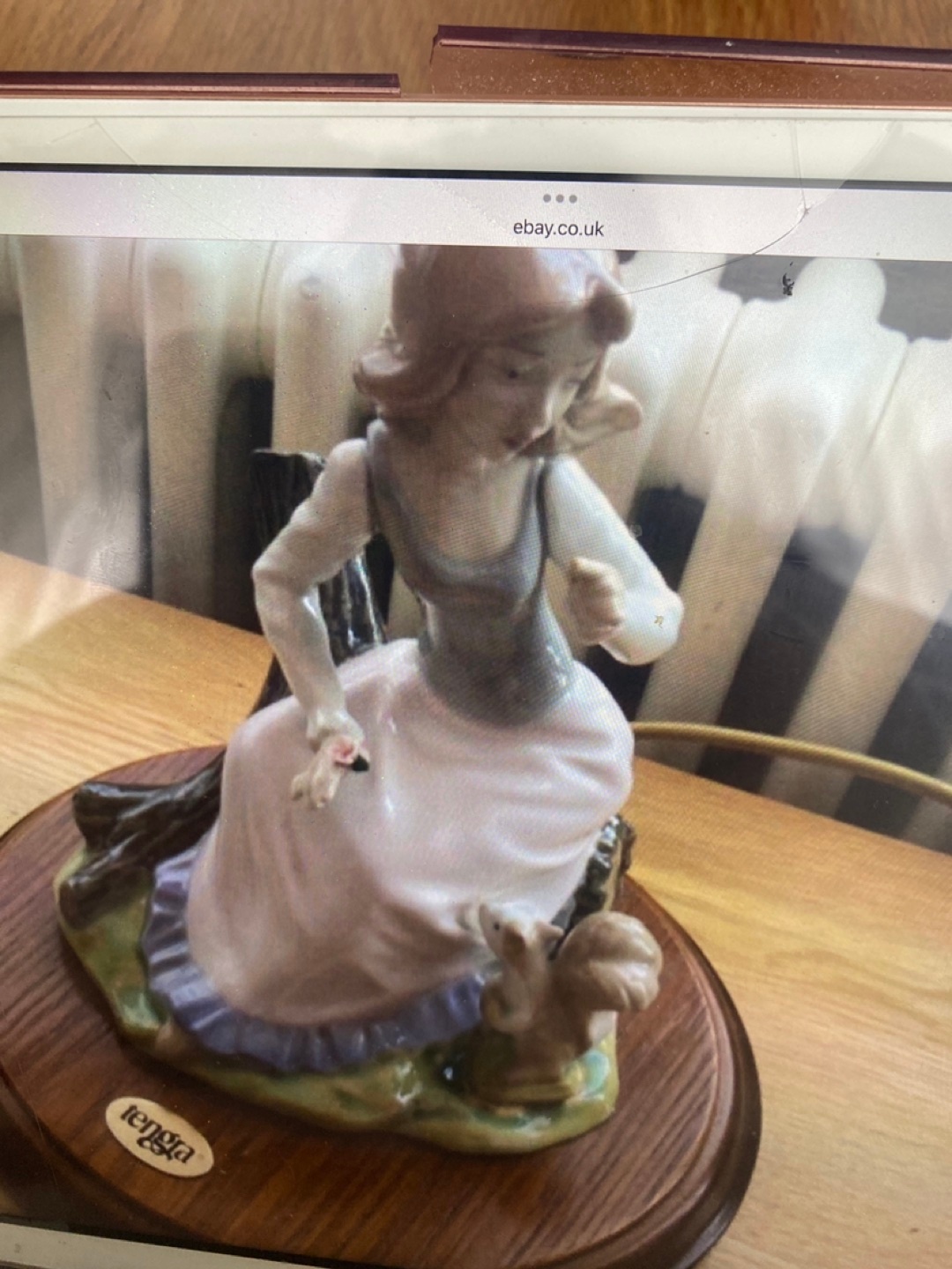 Lladro Figurine of a Woman with a Dog - photo 2